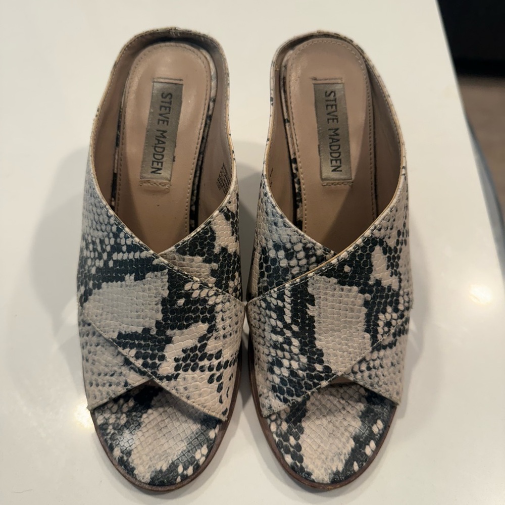Steve Madden Black and Cream Mules with Snakeskin Pattern